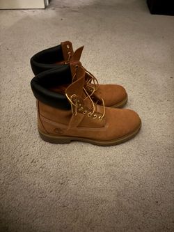 Timberlands (Don’t have the box)