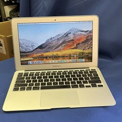 MacBook Air 11-inch late. 2010 ready to go, comes with charger and good battery  Core 2 DUO  1.6Ghz 4GB Ram 121gb flash storage  Mac OS High Sierra ve