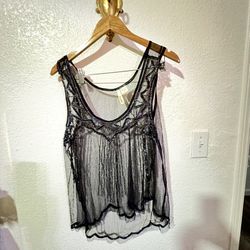 Bohemian Black top PASSPORT size L