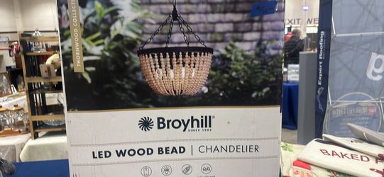 New Broyhill Chandler