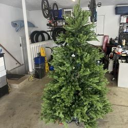 6.5 Foot Christmas Tree 