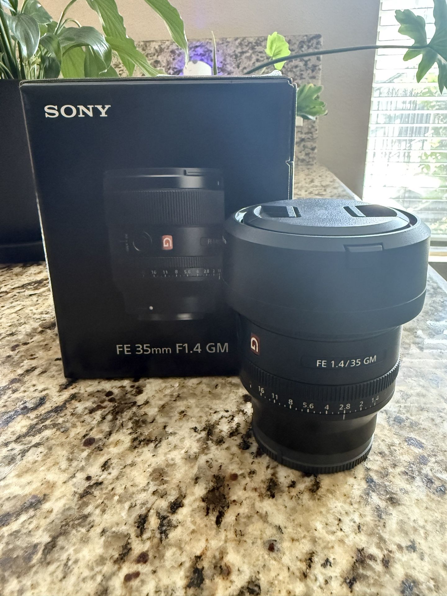 Sony FE 35mm G Master Lens – Mint Condition