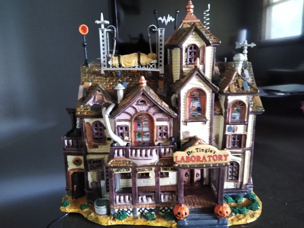 Lemax collector Halloween house