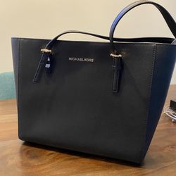 Michael Kors Handbag / Purse 