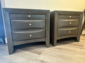 Nightstand (set of 2)