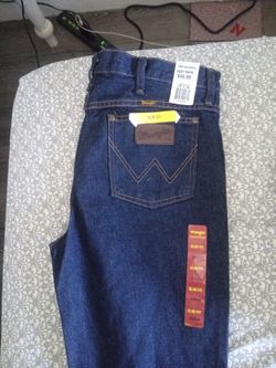 Wrangler new deep blue 32×34