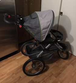 Baby Trend jogging stroller