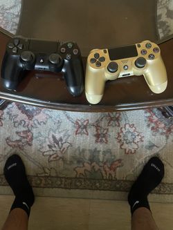 PS4 Controllers 