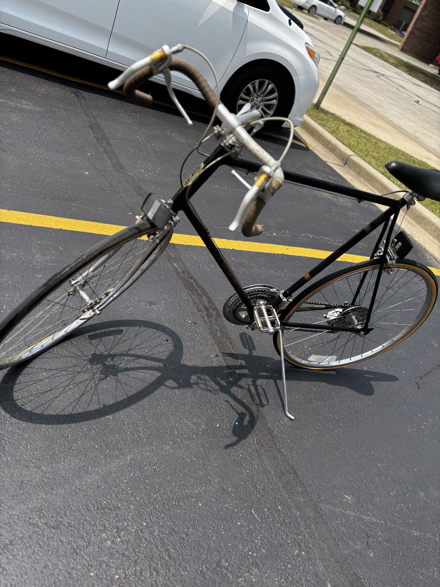28” Schwinn Bike