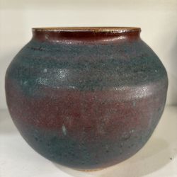 Vintage art pottery vase signed and dated 6 by 7 inches