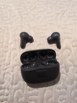 JBL Bluetooth earbuds