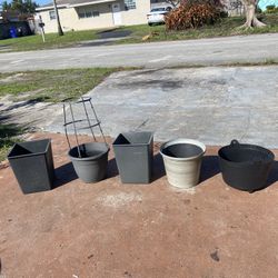 5 Planter Pots For 30 Dollars 