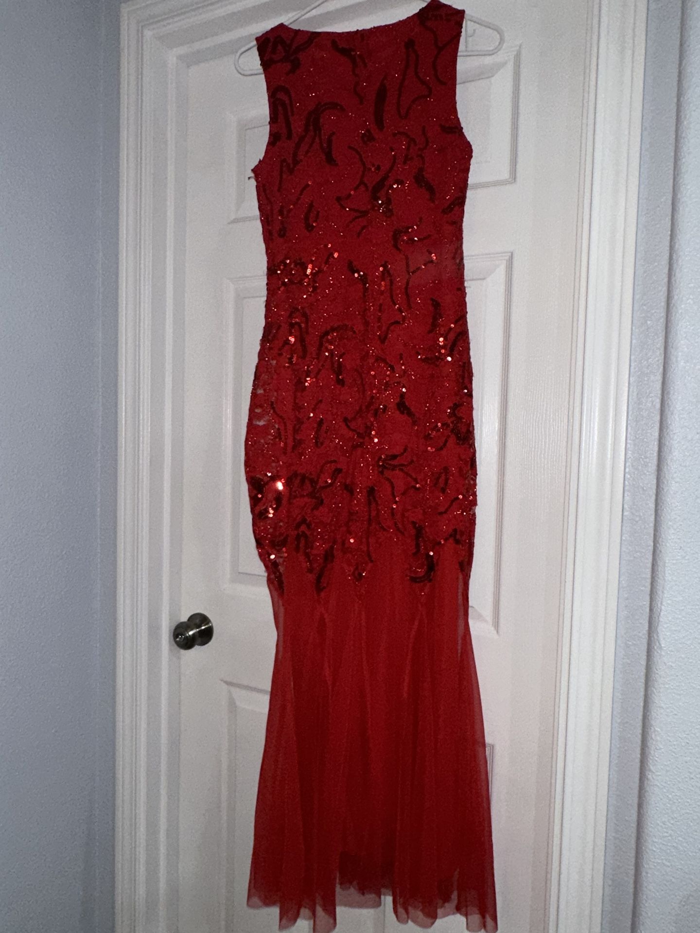 Red Dress. Size Small