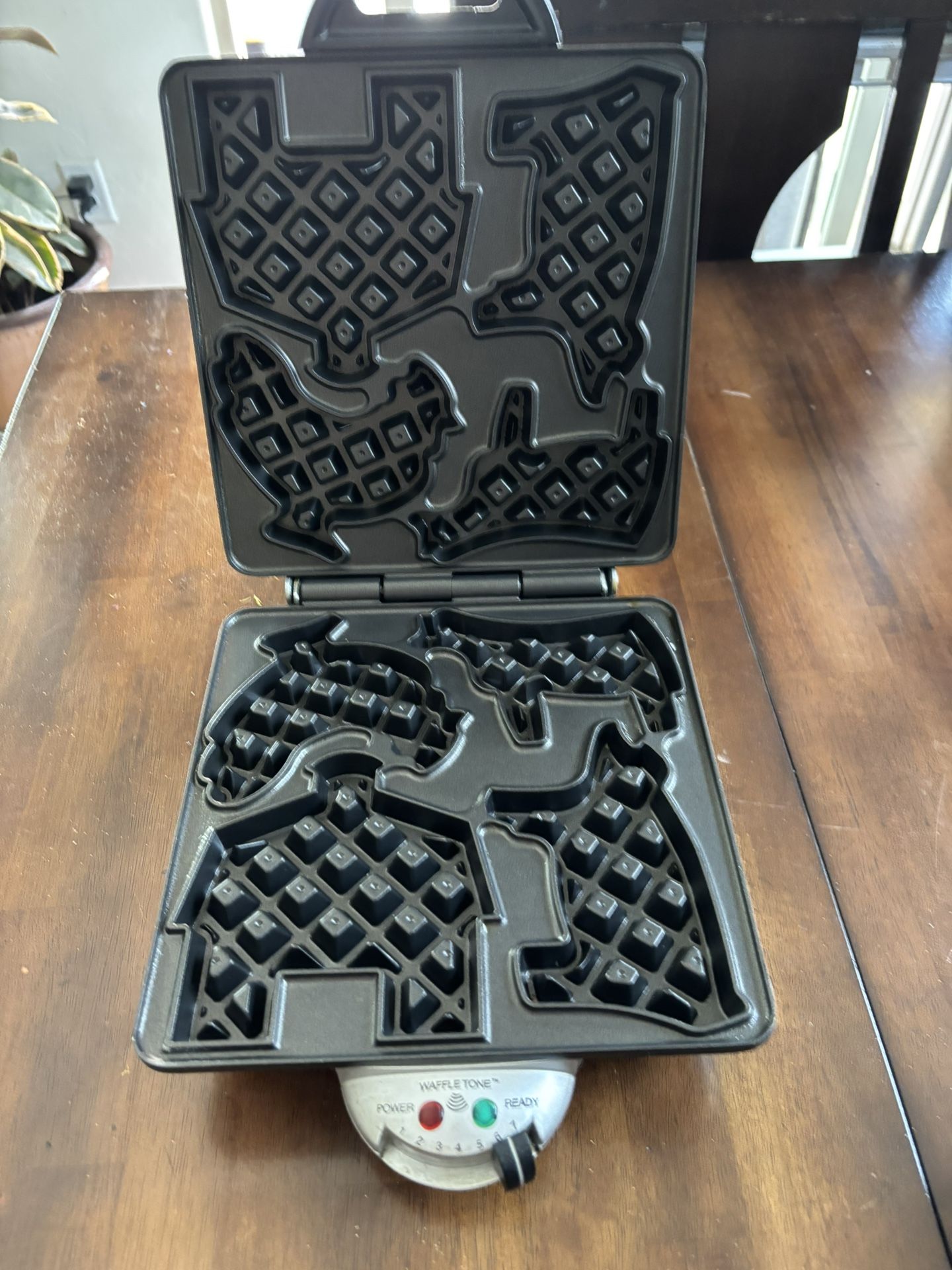 Farmyard Waffle Maker