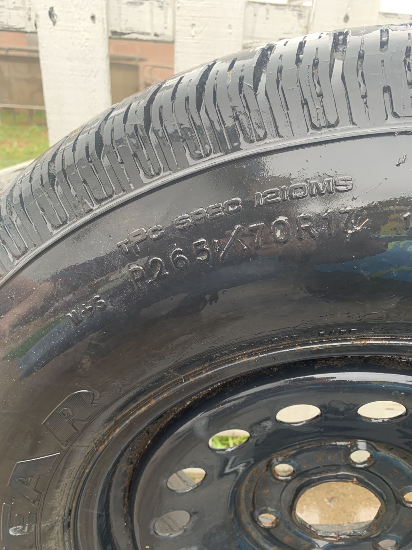 P 265/70 R17 Spare Chevy Tahoe Or Chevy SilveradoTruck Tire Like New