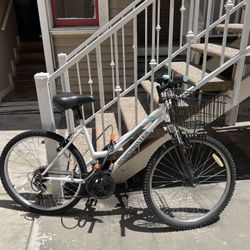 Bike with bike lock and pump