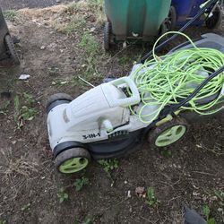 ELECTRIC GRASS CUTTER.. WORK LIKE NEW