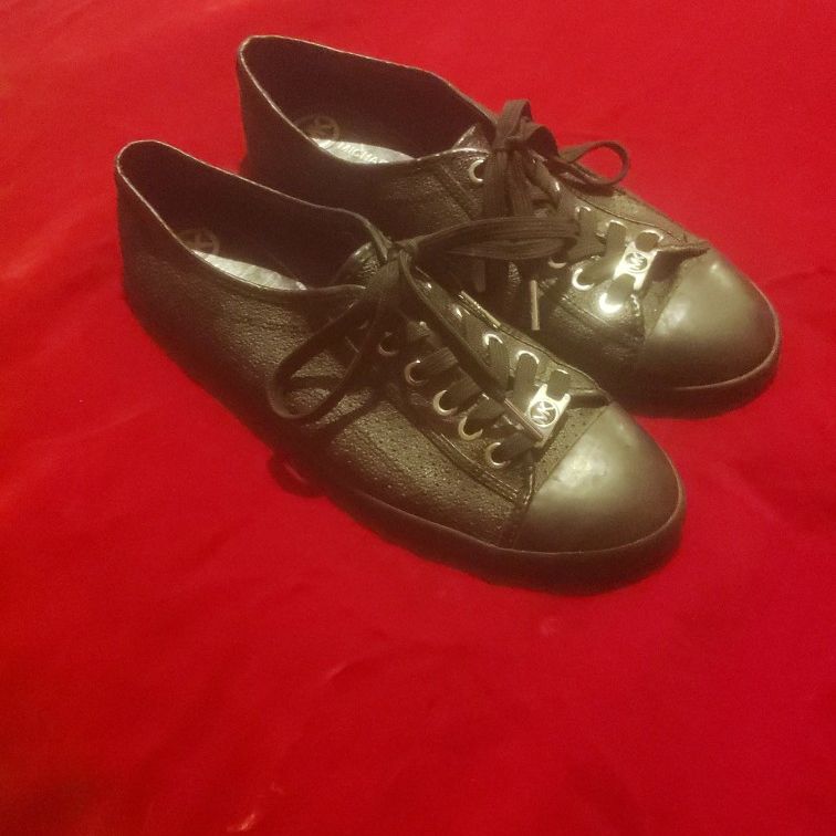 Michael Kors Black Tennis Shoes for Sale in Mcallen, TX - OfferUp