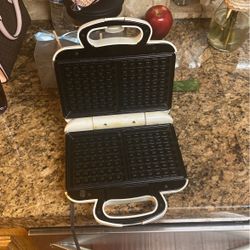 Waffle Maker 