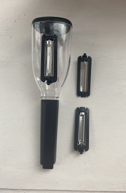 New! 3 in 1 Veggie Peeler with Container