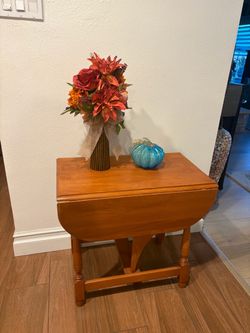 Vintage solid maple coffee table by Colonial Craft Furniture