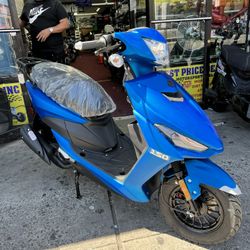 New Viper 150cc Gas Scooter 