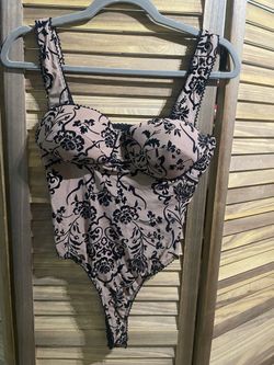 Floral Print Windsor Bodysuit
