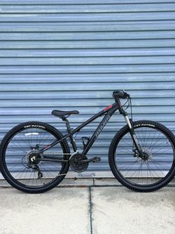 Jamis Divide 27.5” Mountain Bike