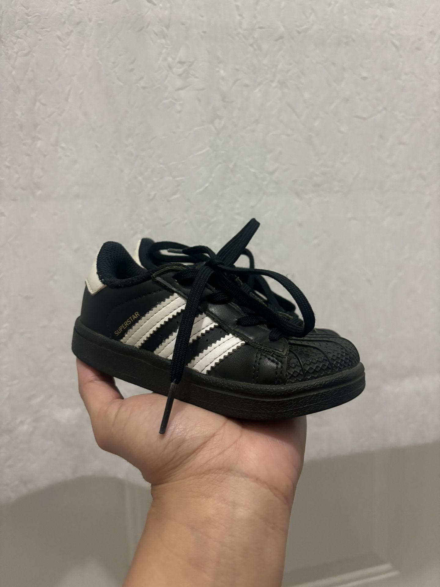 Adidas Superstar