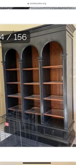 Triple arch Versailles bookshelf