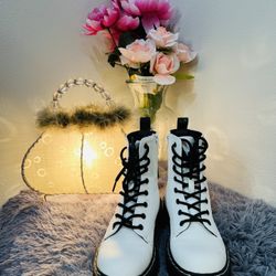 Fancy White Boots