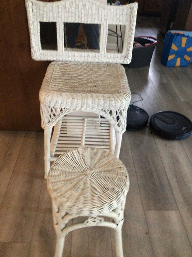 Wicker Table Stool N Mirror Set 