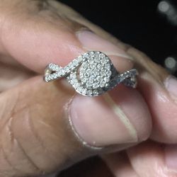 Beautiful Diamond Ring  1 1/2 Carrot