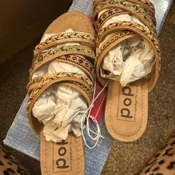 Brand new sandals size 6.5