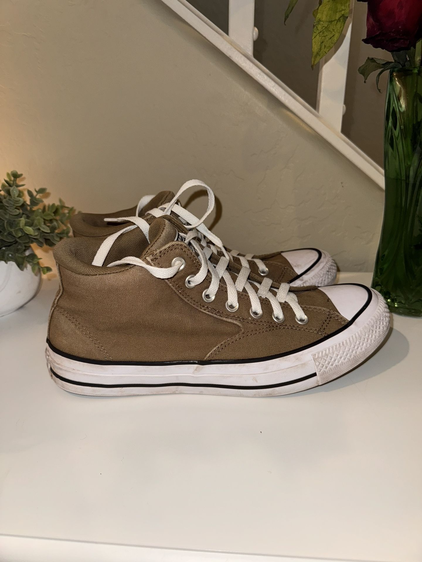 Men Vans Size 9.5
