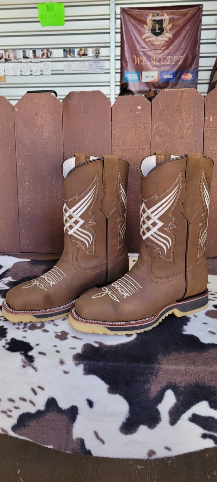 steel toe boots ! Men’s / real leather