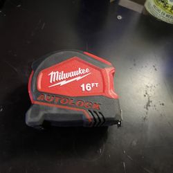 Milwaukee Tape 16’