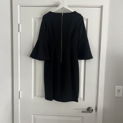 Calvin Klein Women Black Round Neck 3/4 Flare Sleeve Zipper Back Drew Dress. Size 4