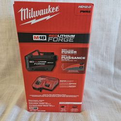Milwaukee M18 Forge HD12.0 Battery w/ Rapid Charger 48-59-1813GB
