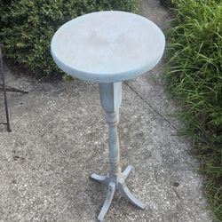 Charming Vintage Wood Painted Plant Stand Or Table