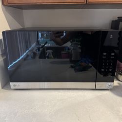 New LG Microwave 