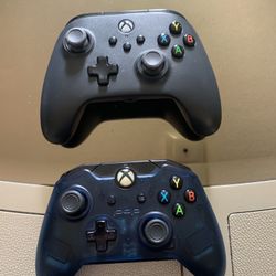 (2) Xbox One Controllers