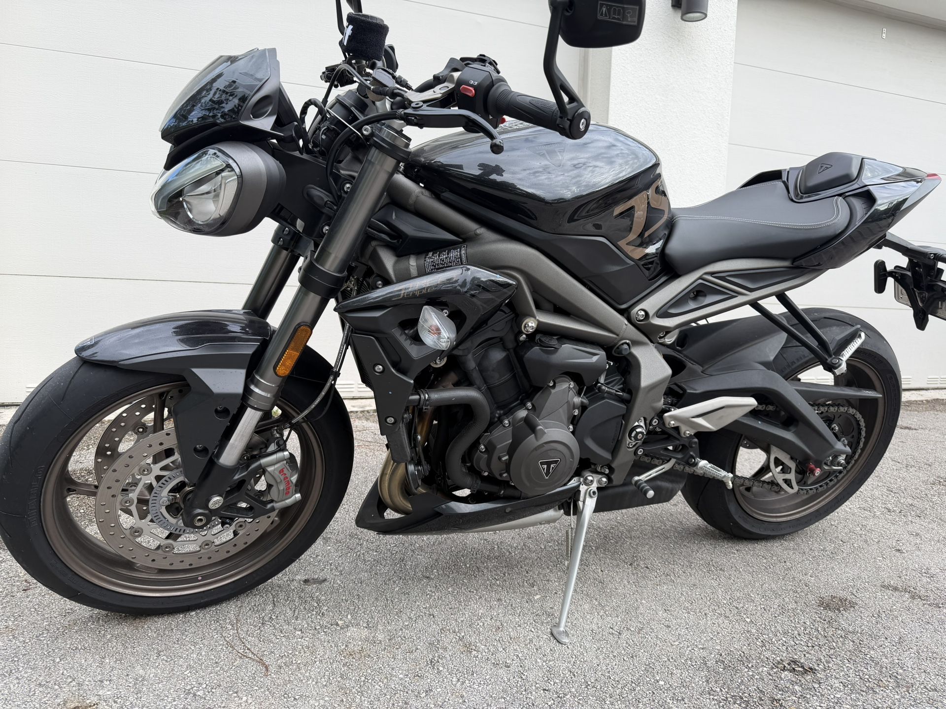 2023 Triumph Street triple RS