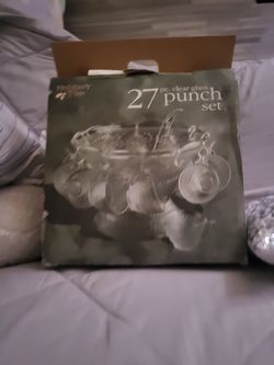 HOLIDAY TIME 27PE CLEAR GLASS SET 