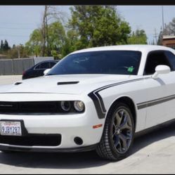 2016 Dodge Challenger SXT
