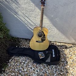Yamaha acoustic guitar  🎸
