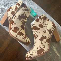 Women's Boots Size 8.5 and Size 9