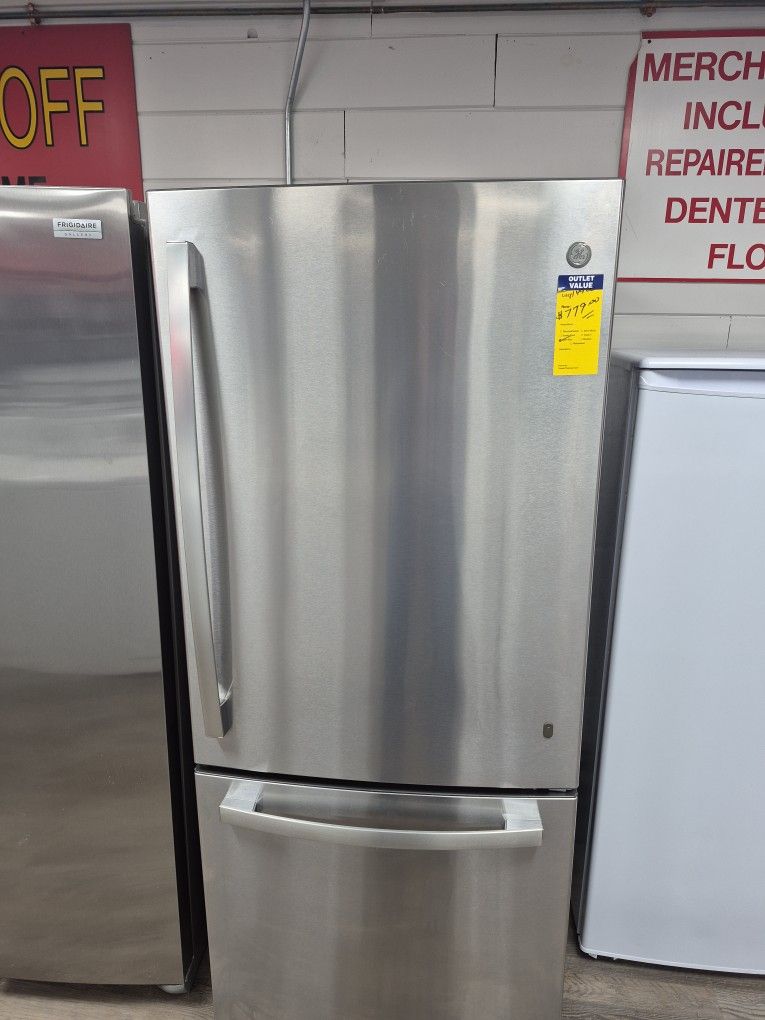 Bottom Mount Refrigerator