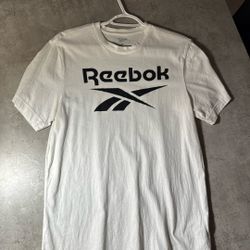 Reebok Men’s T-Shirt - Size M