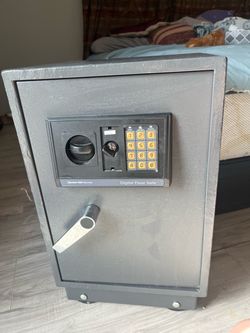 Safe box